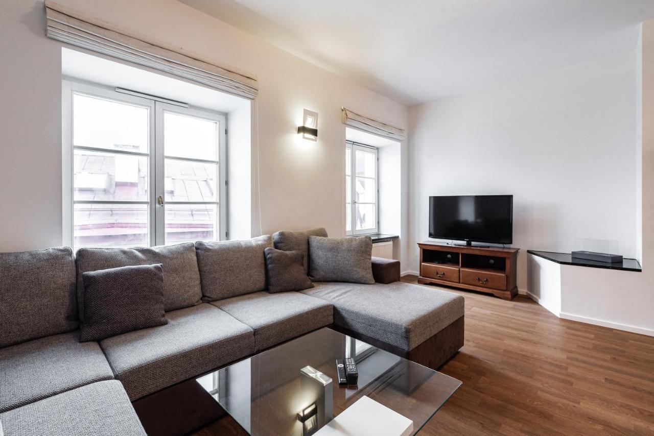 Airhome - Raekoja Plats Reval Esterno foto