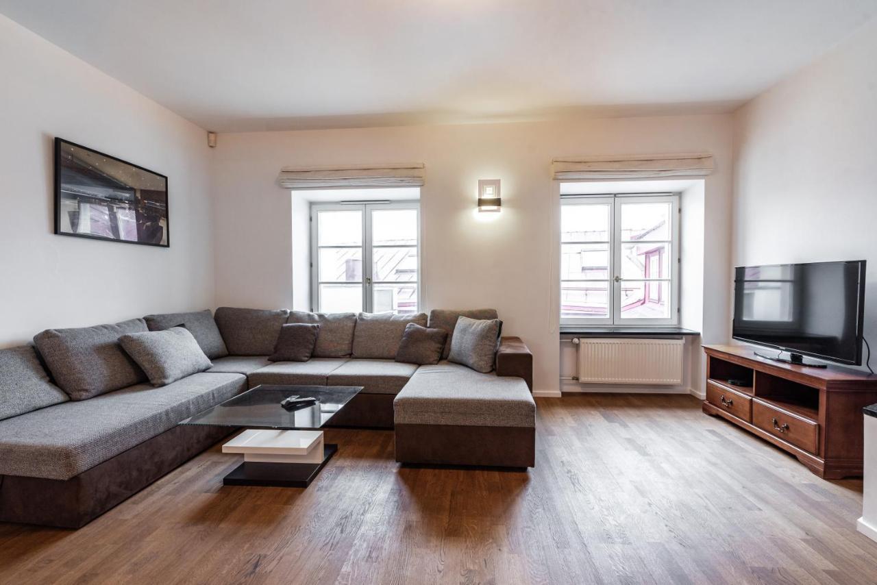 Airhome - Raekoja Plats Reval Esterno foto