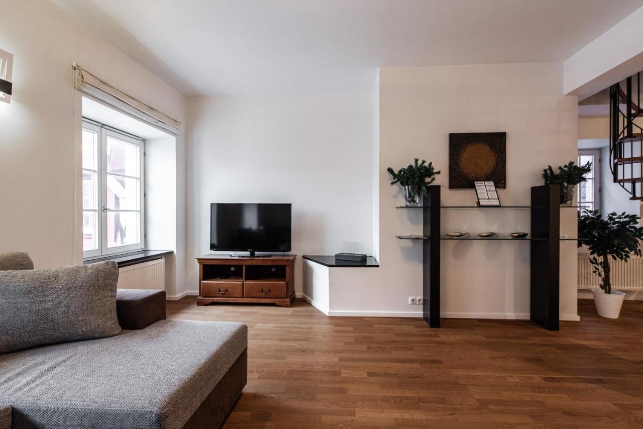 Airhome - Raekoja Plats Reval Esterno foto