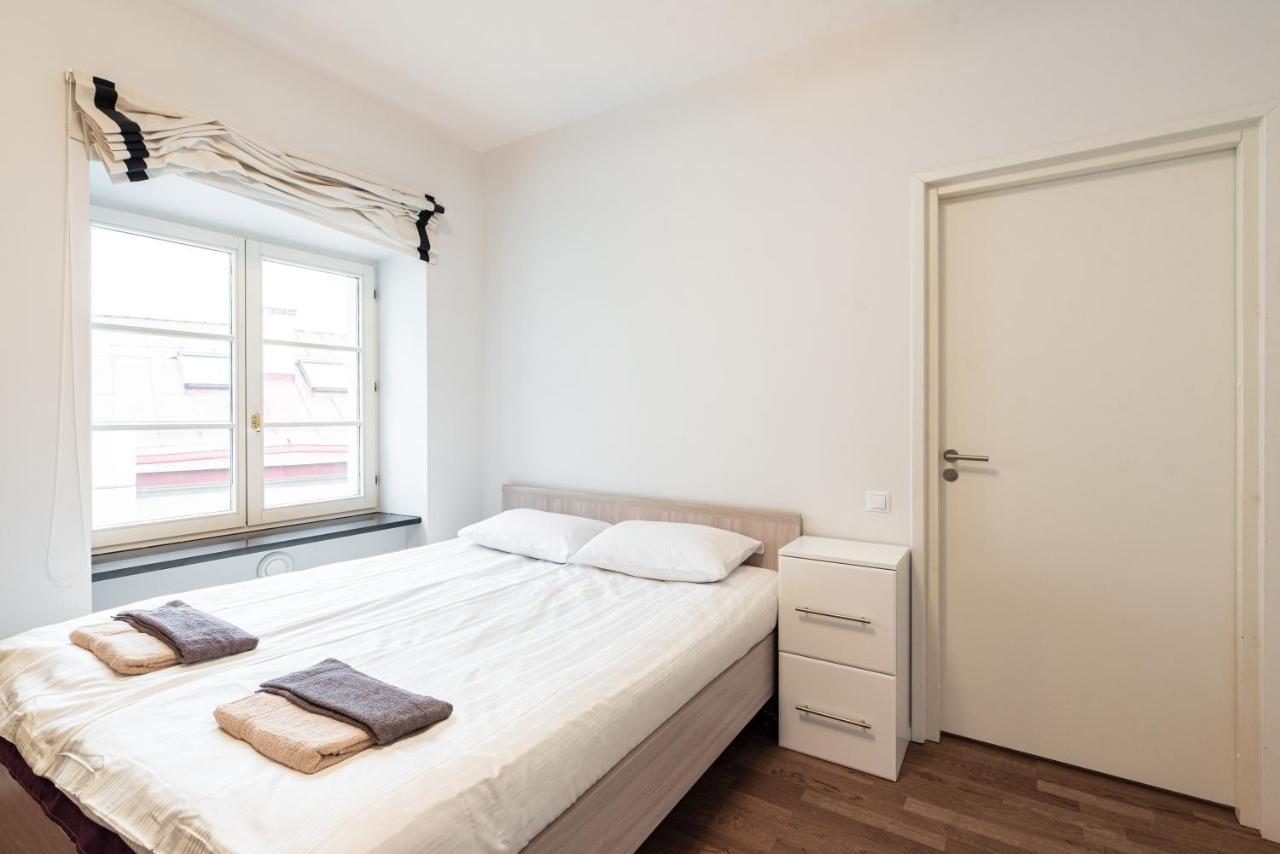 Airhome - Raekoja Plats Reval Esterno foto