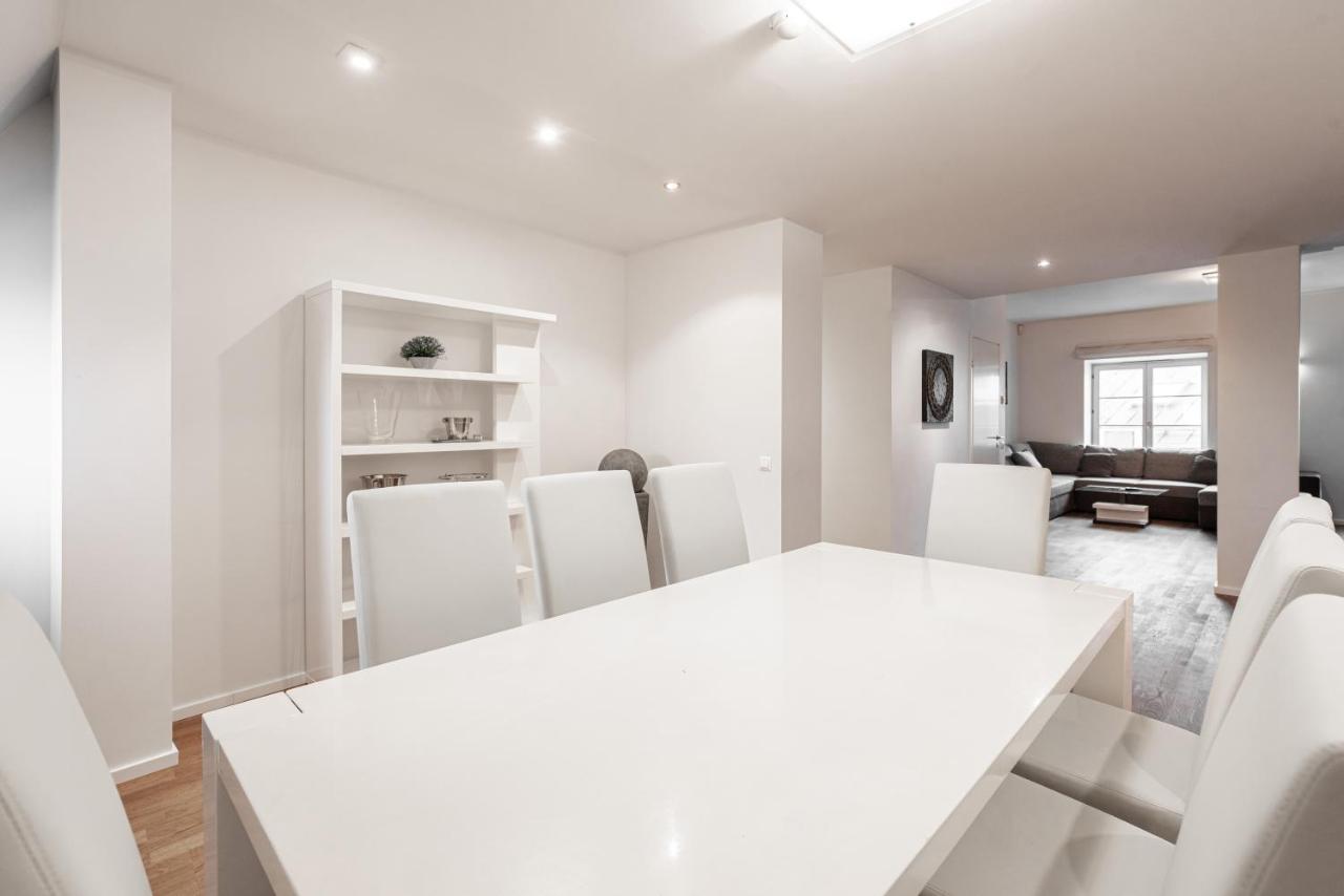 Airhome - Raekoja Plats Reval Esterno foto
